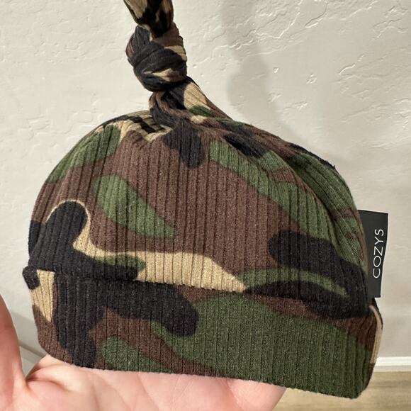 Cozys Camo Top Knit Beanie Hat - Picture 2 of 4